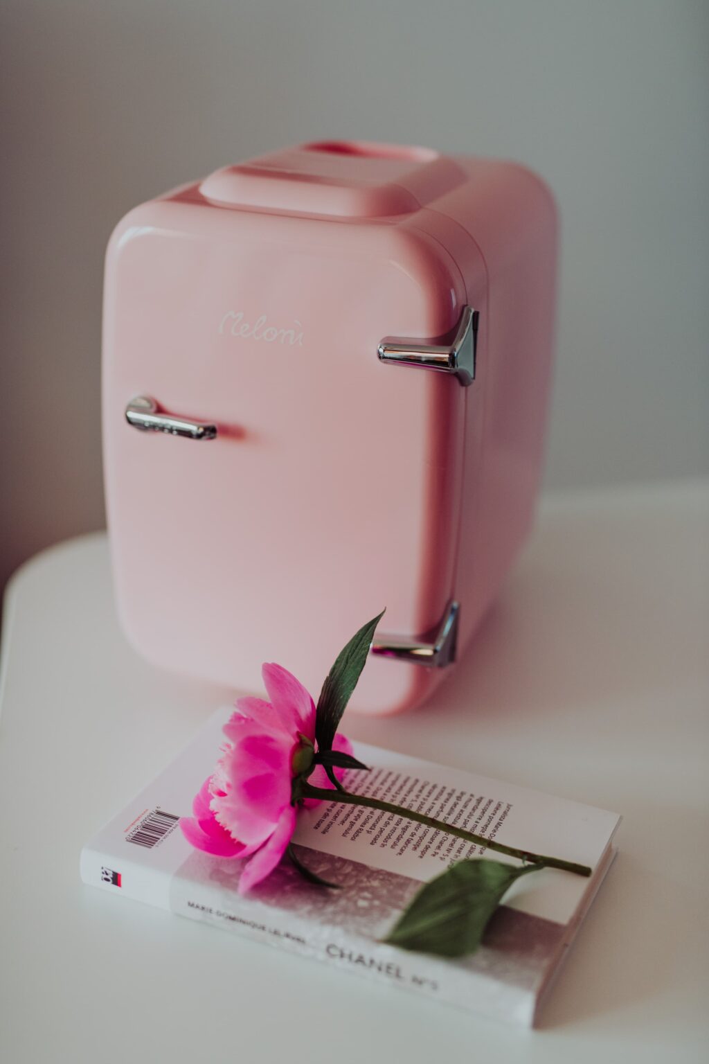 Mini Frigider Cosmetice Blossom Pink